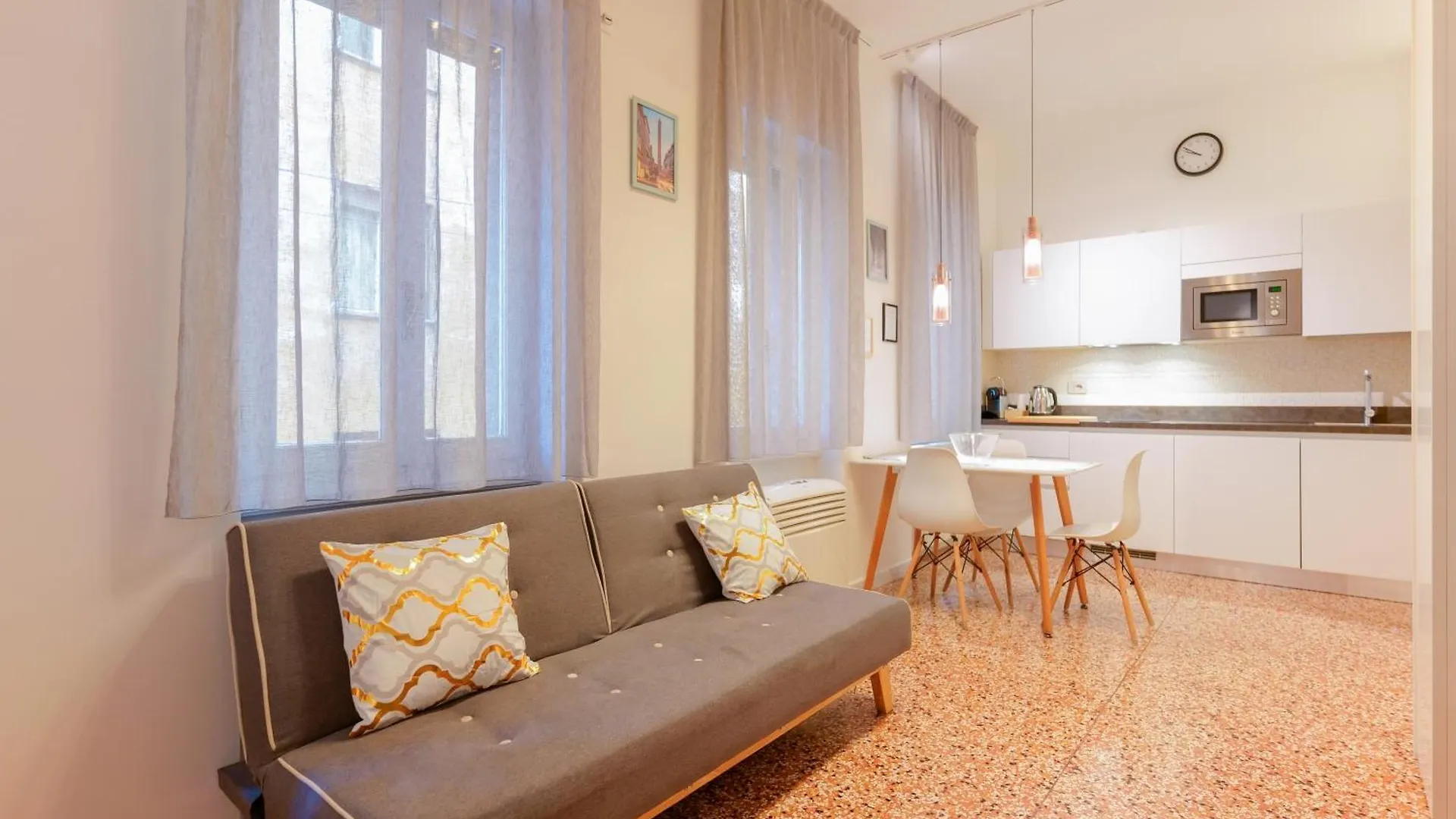 M&M Apartment Bologna 0*,  Italy